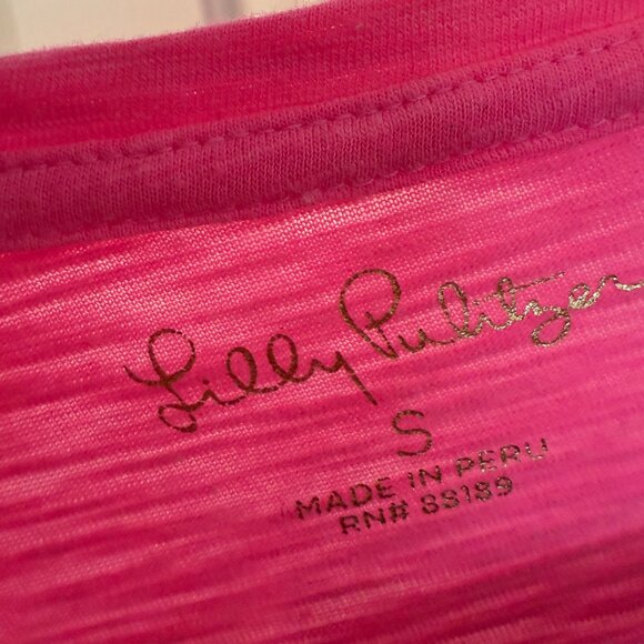 Lilly Pulitzer V-Neck Tee - Small - Picture 2 of 3